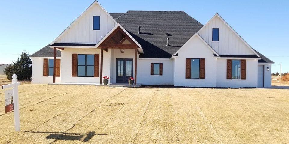 Home exterior painting prep in Moore, OK